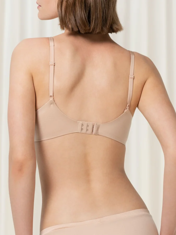 Triumph - Body Make-up Soft... 2