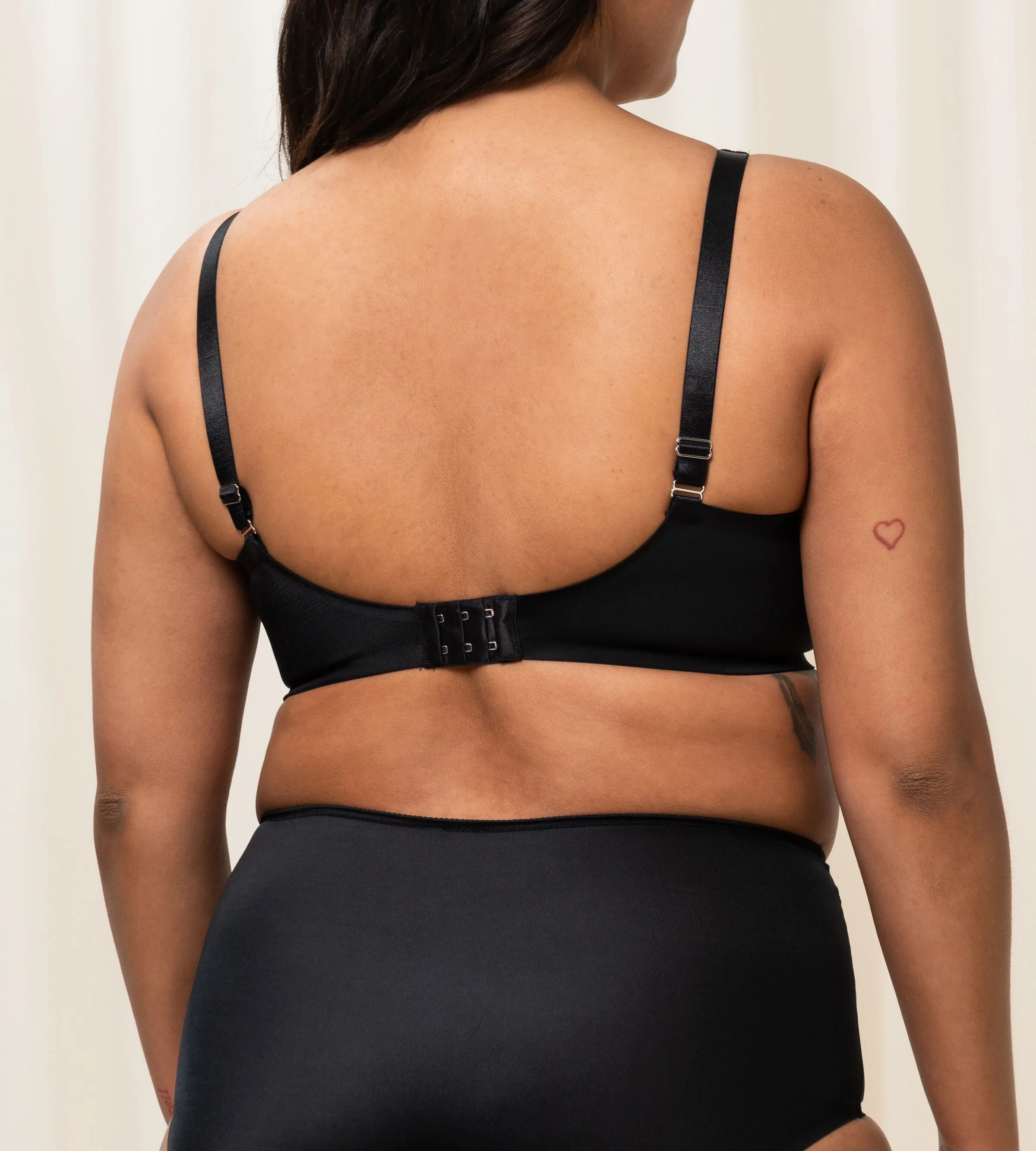 Triumph - True Shape Sensation N01 Triumph - True Shape Sensation N01