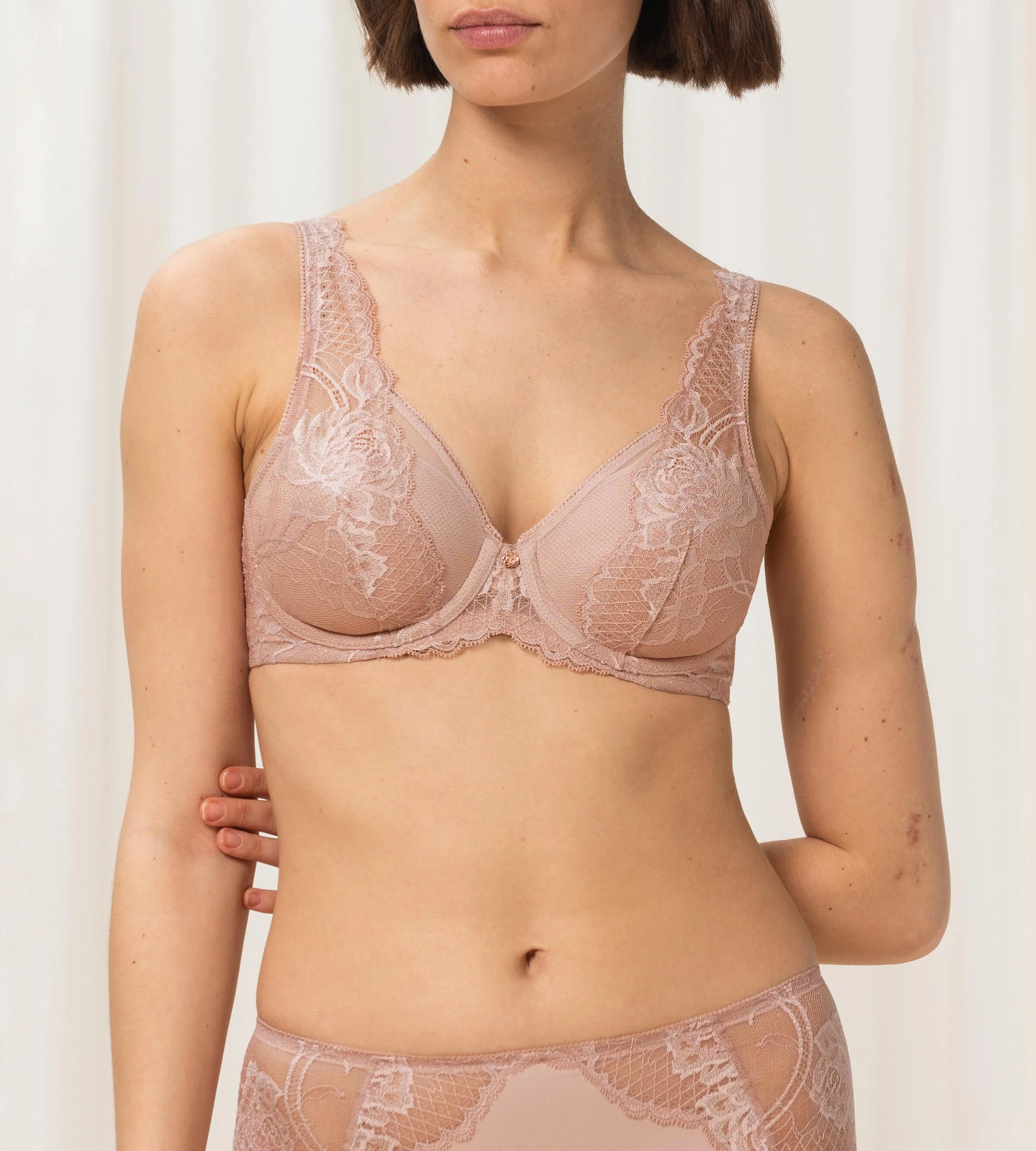 Triumph - Wild Peony Florale WP Triumph - Wild Peony Florale WP