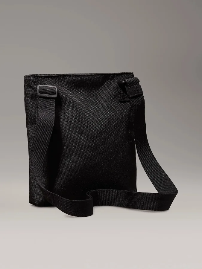 CALVIN KLEIN JEANS - SPORT... 2