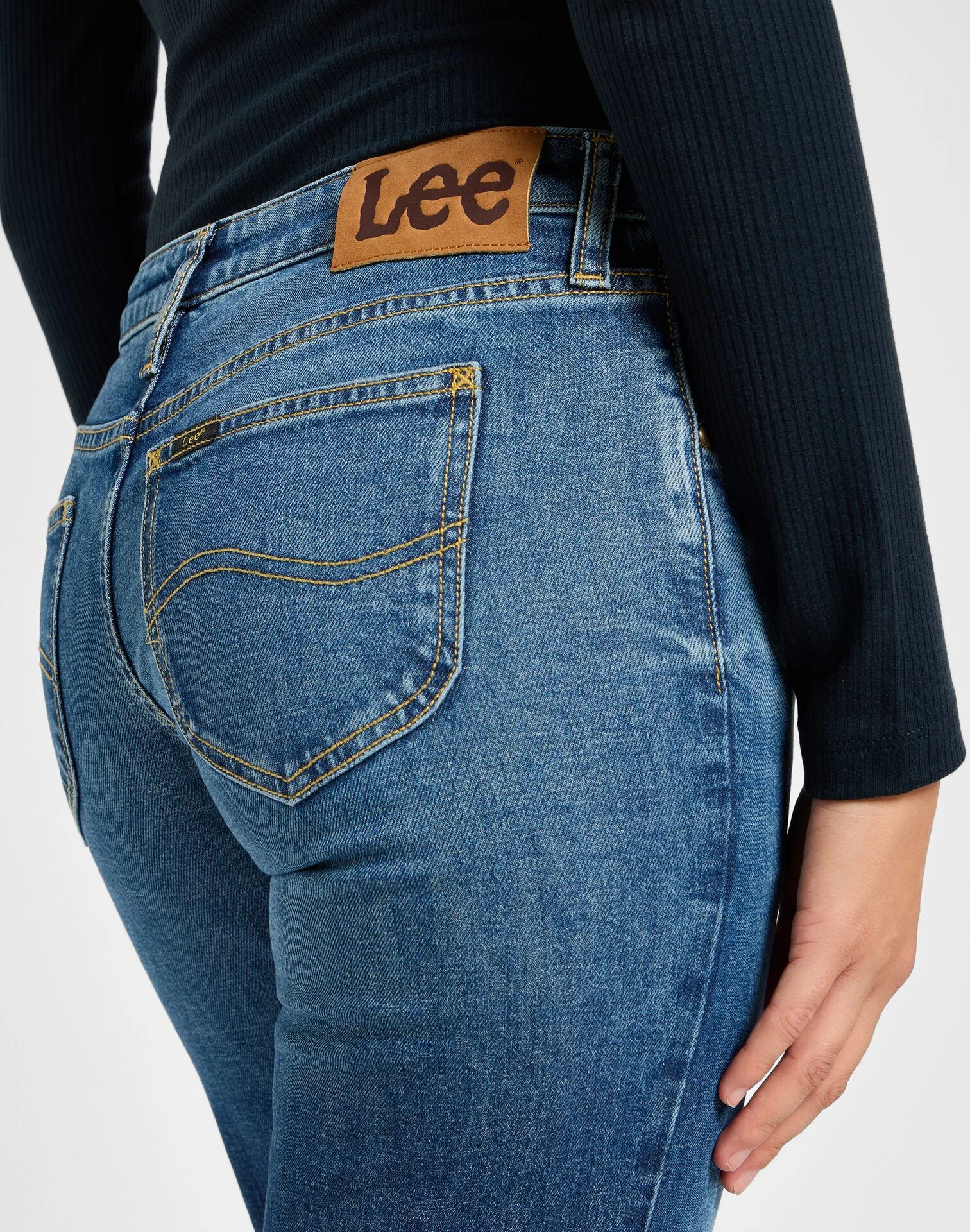 Lee - ZOE Lee - ZOE