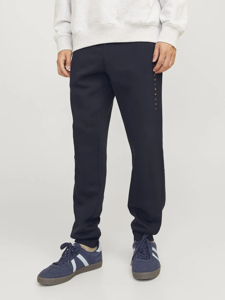 Jack&Jones - JPSTGORDON STAR JJ SWEAT... Jack&Jones - JPSTGORDON STAR JJ SWEAT...