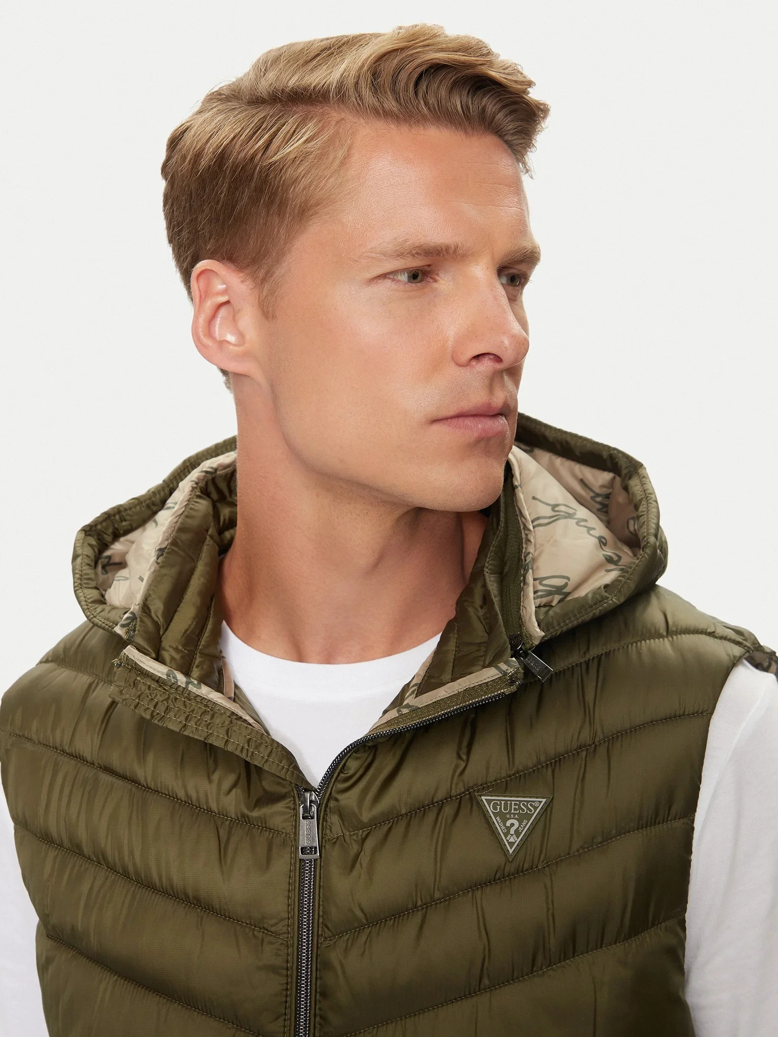 GUESS - SUPER LIGHT PUFFA VEST GUESS - SUPER LIGHT PUFFA VEST