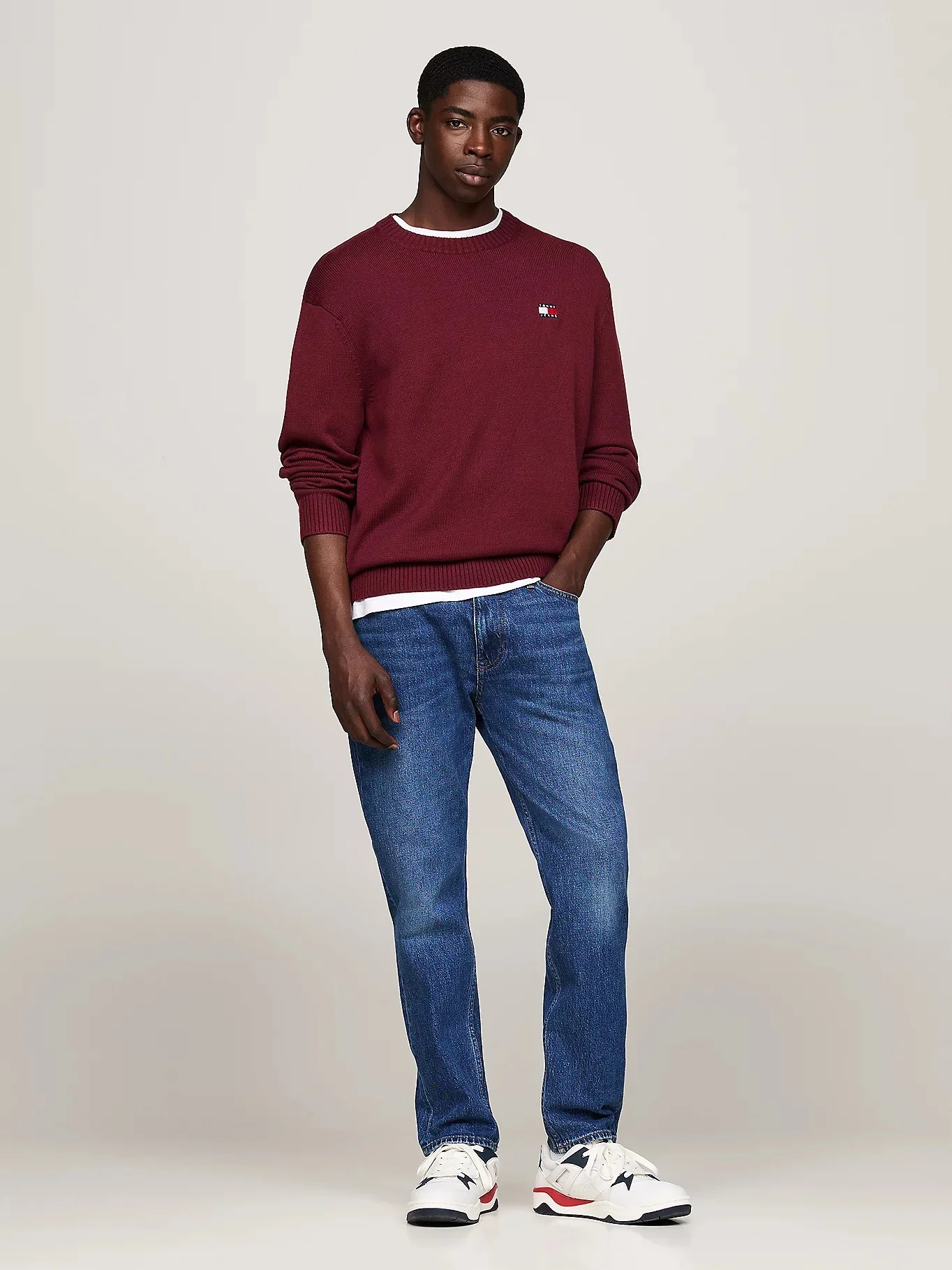 Tommy Jeans - TJM REG BADGE SWEATER Tommy Jeans - TJM REG BADGE SWEATER