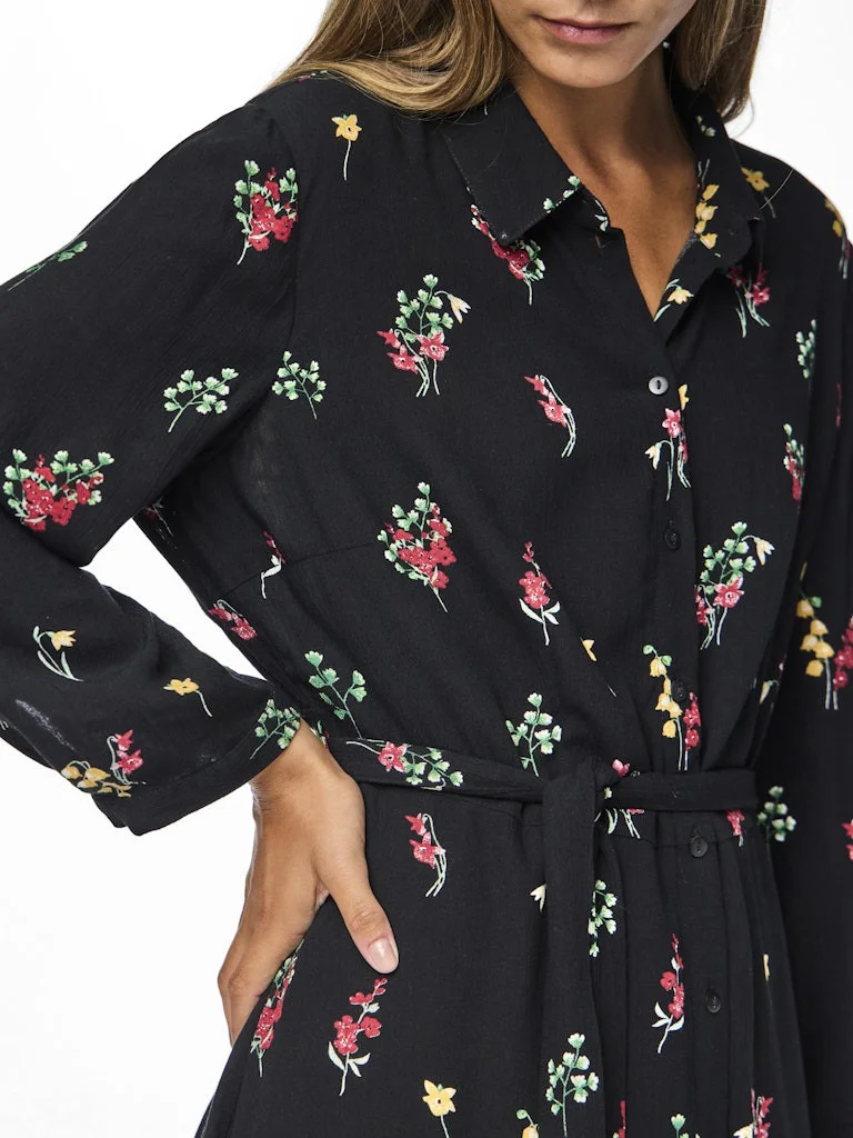 Pieces - PCNINERA 7/8 MIDI SHIRT... Pieces - PCNINERA 7/8 MIDI SHIRT...