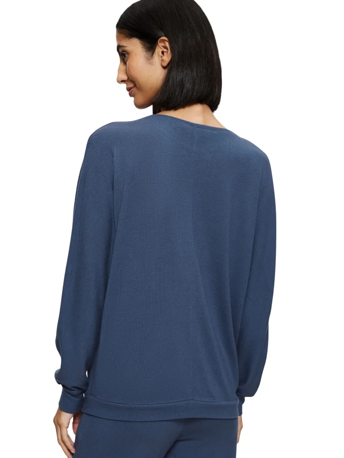 Triumph - Cozy Comfort Top 01 2