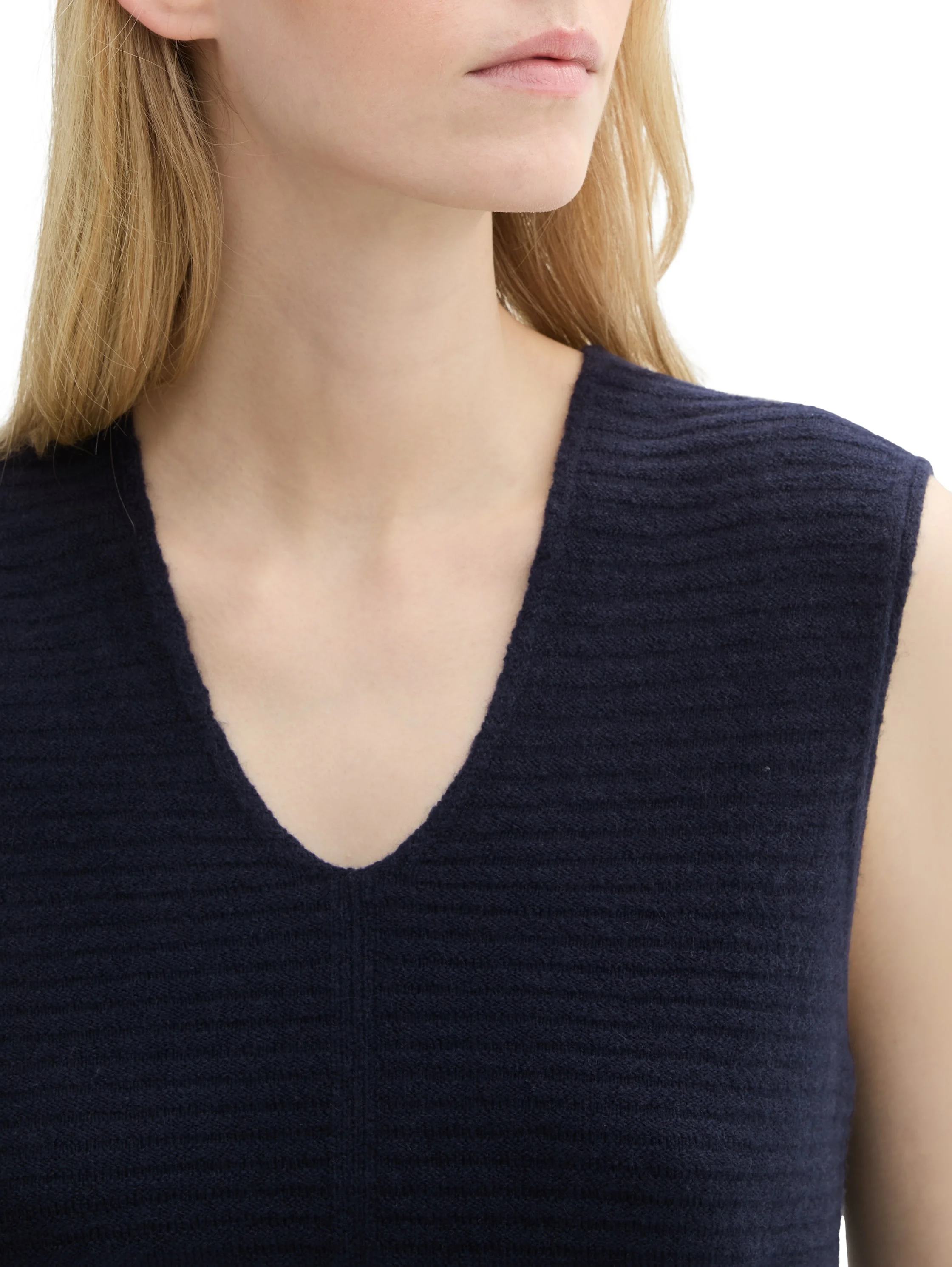 Tom Tailor - Knit Cosy V-neck Vest Tom Tailor - Knit Cosy V-neck Vest