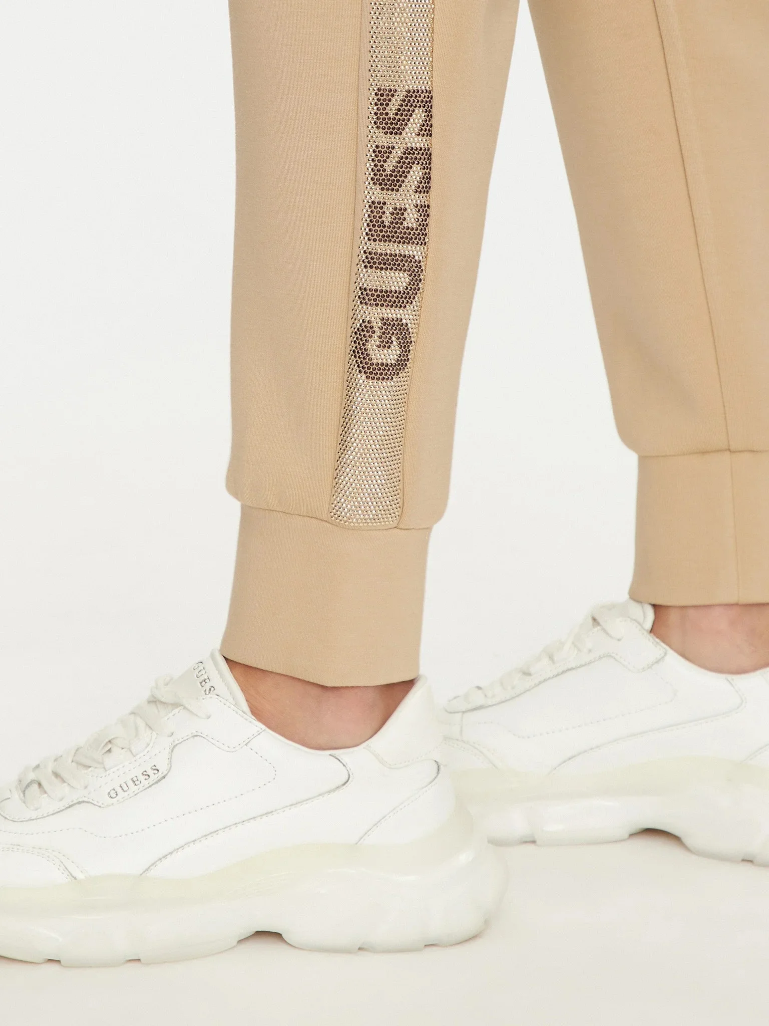 GUESS - STUDS LOGO SWEATPANTS GUESS - STUDS LOGO SWEATPANTS