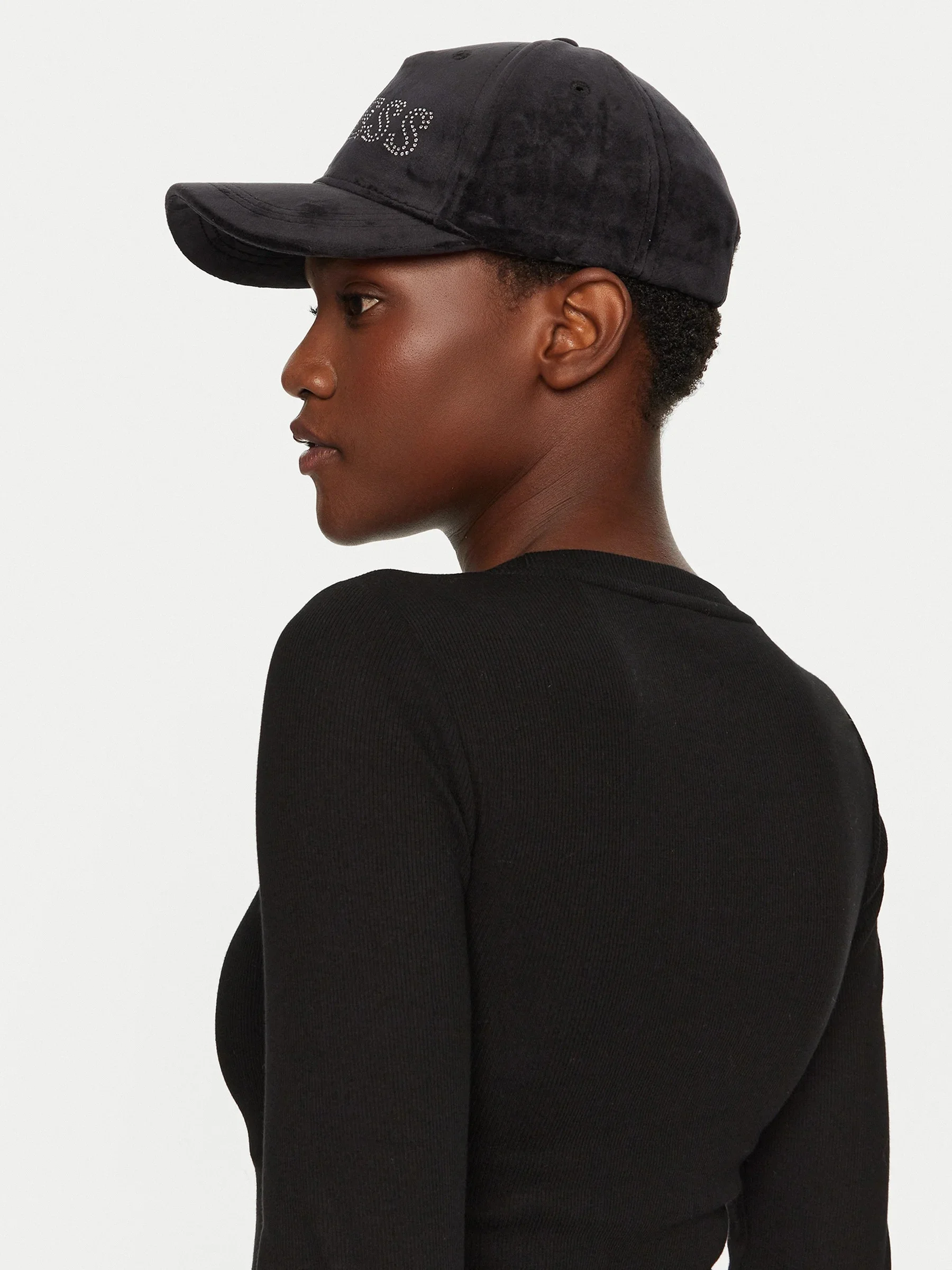 GUESS - VELVET CAP GUESS - VELVET CAP