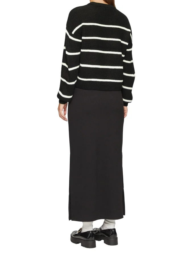 QS - Knitted Sweater 2