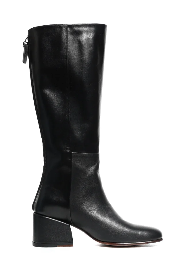 ATRIO X RUSO DANELIA