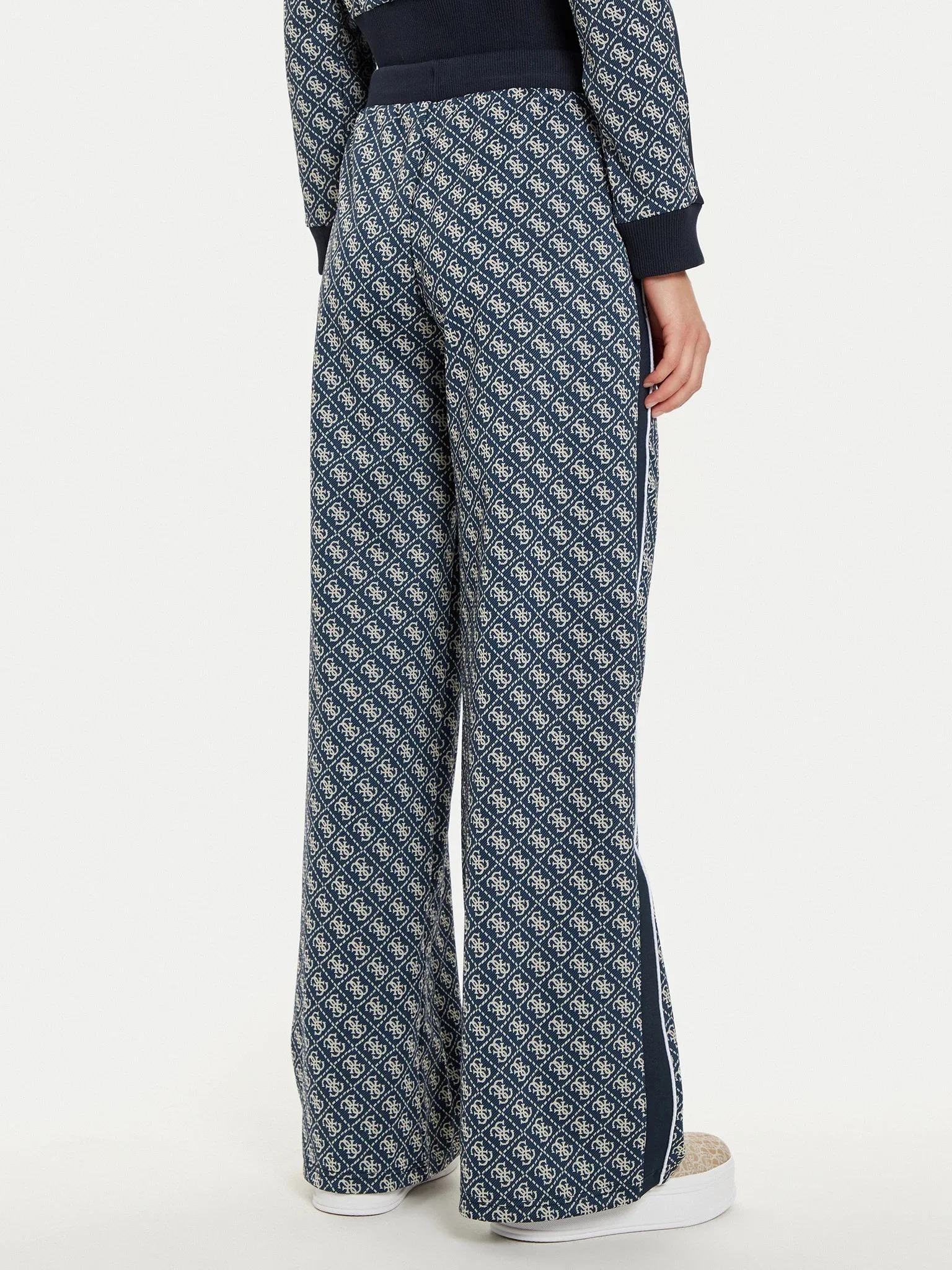 GUESS - SARAH 4G LOGO STRAIGHT LONG PA GUESS - SARAH 4G LOGO STRAIGHT LONG PA