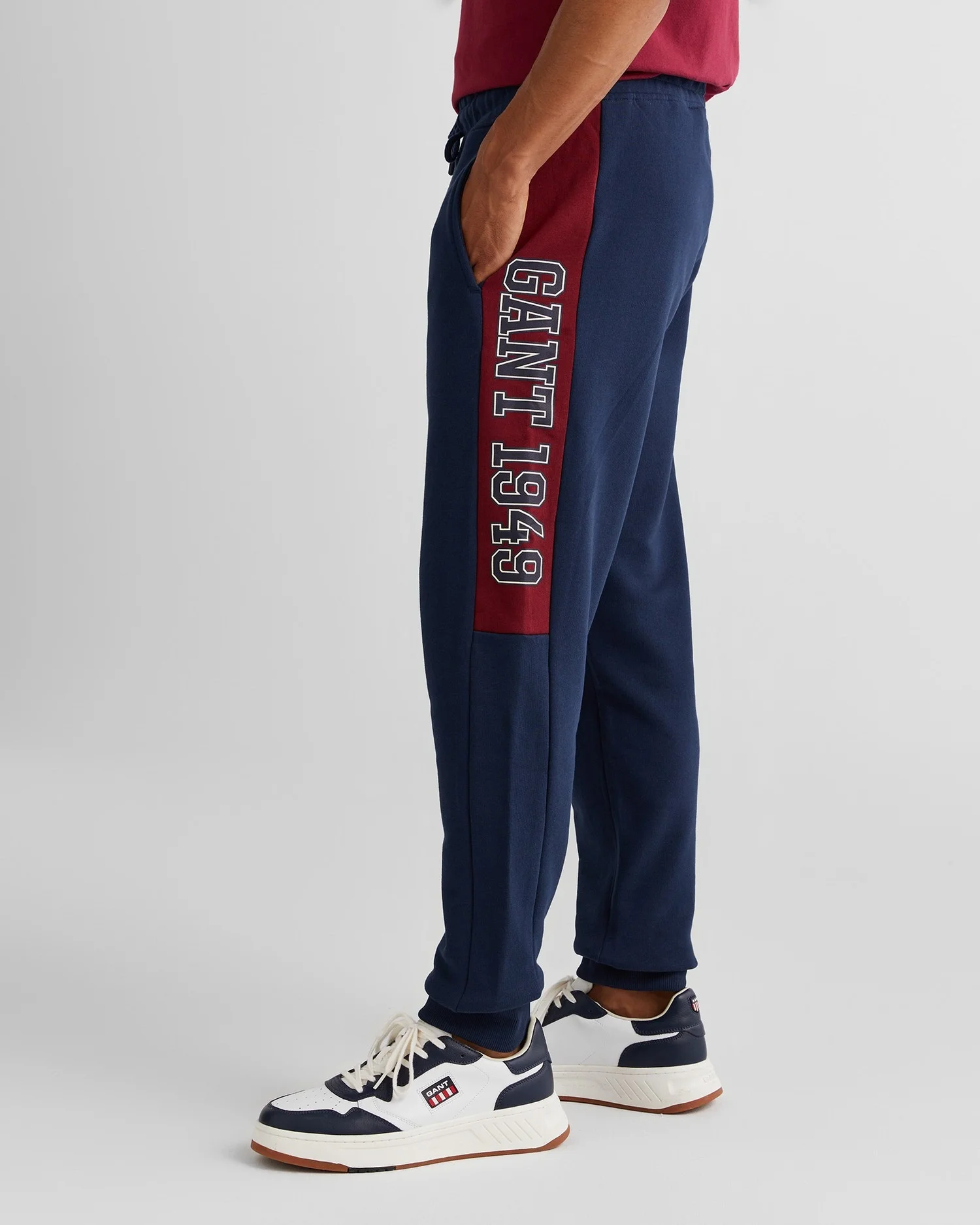 Gant - COLOR BLOCKED SWEATPANTS Gant - COLOR BLOCKED SWEATPANTS