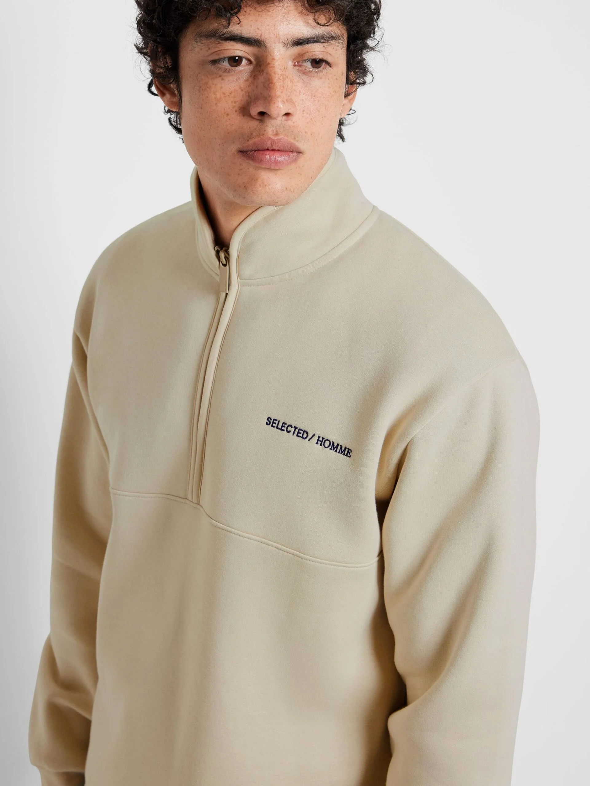 SELECTED MEN - SLHHANKIE LOGO HIGH... SELECTED MEN - SLHHANKIE LOGO HIGH...