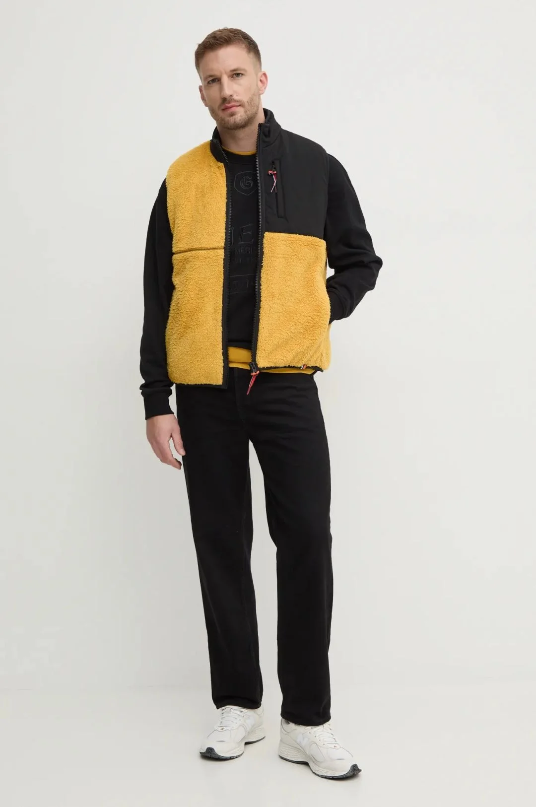 GUESS - ROY FLEECE GUESS CREST SWTSHRT GUESS - ROY FLEECE GUESS CREST SWTSHRT