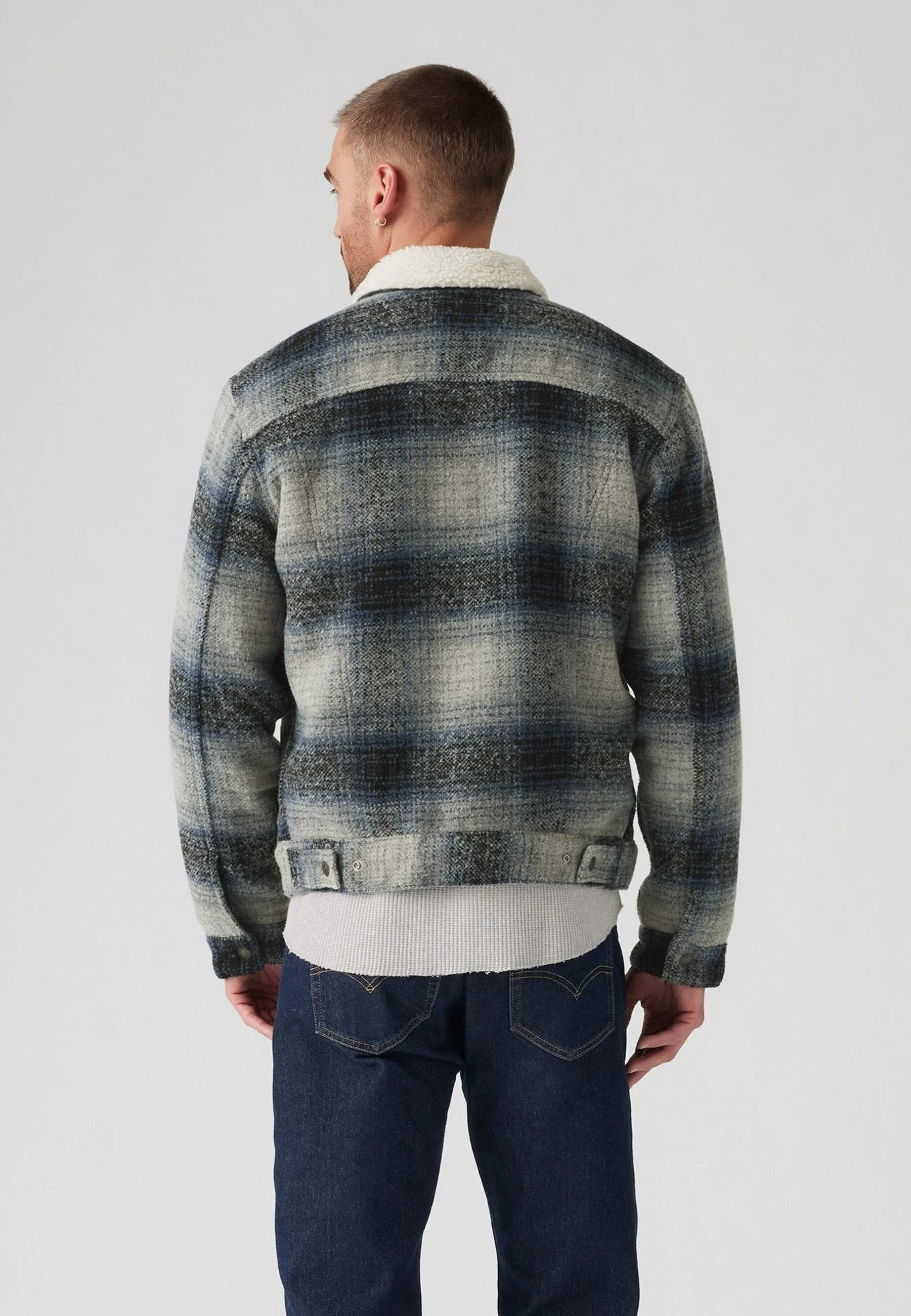 Levis® - Plaid Type3 Sherpa Truck Levis® - Plaid Type3 Sherpa Truck
