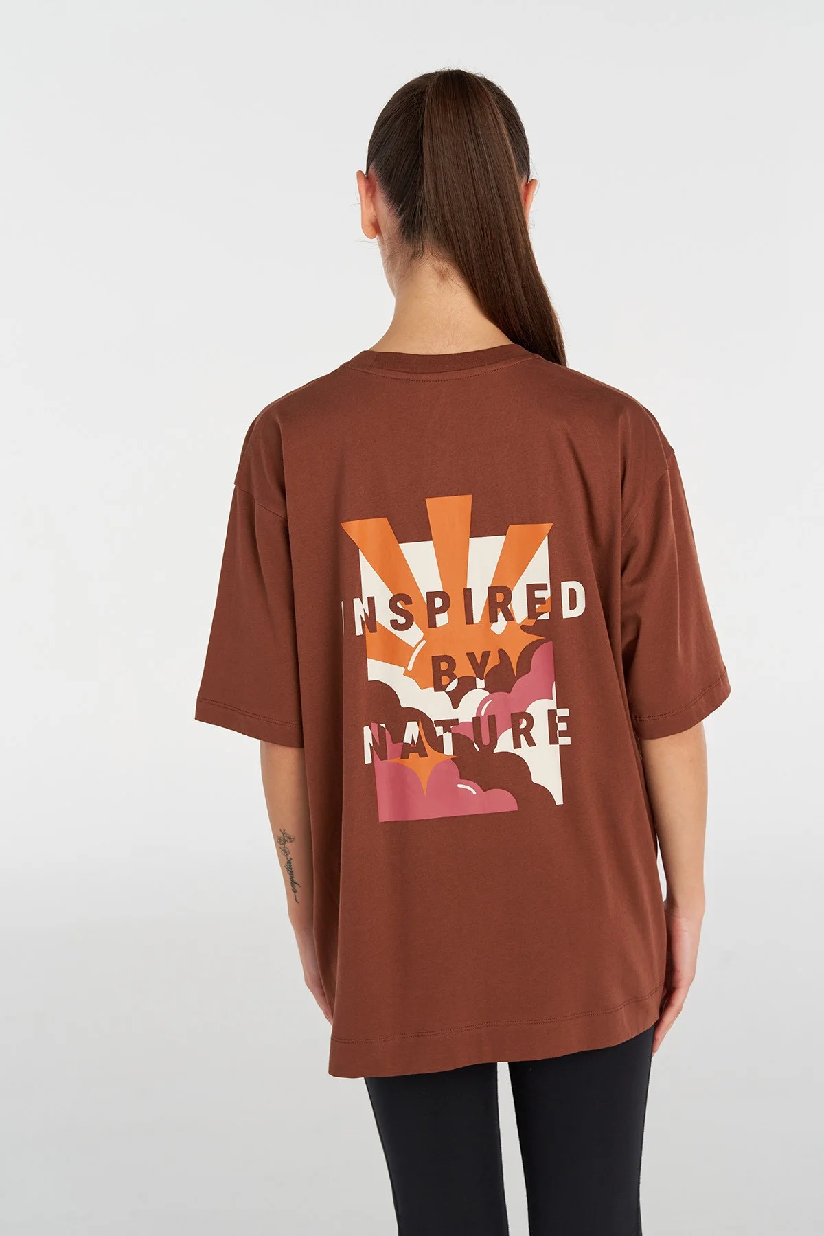 HUMMEL - HMLARIA OVERSIZE T-SHIRT S/S HUMMEL - HMLARIA OVERSIZE T-SHIRT S/S