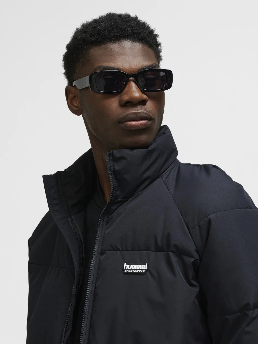 HUMMEL - hmlPUFF JACKET SHORT SPORTSWEAR HUMMEL - hmlPUFF JACKET SHORT SPORTSWEAR