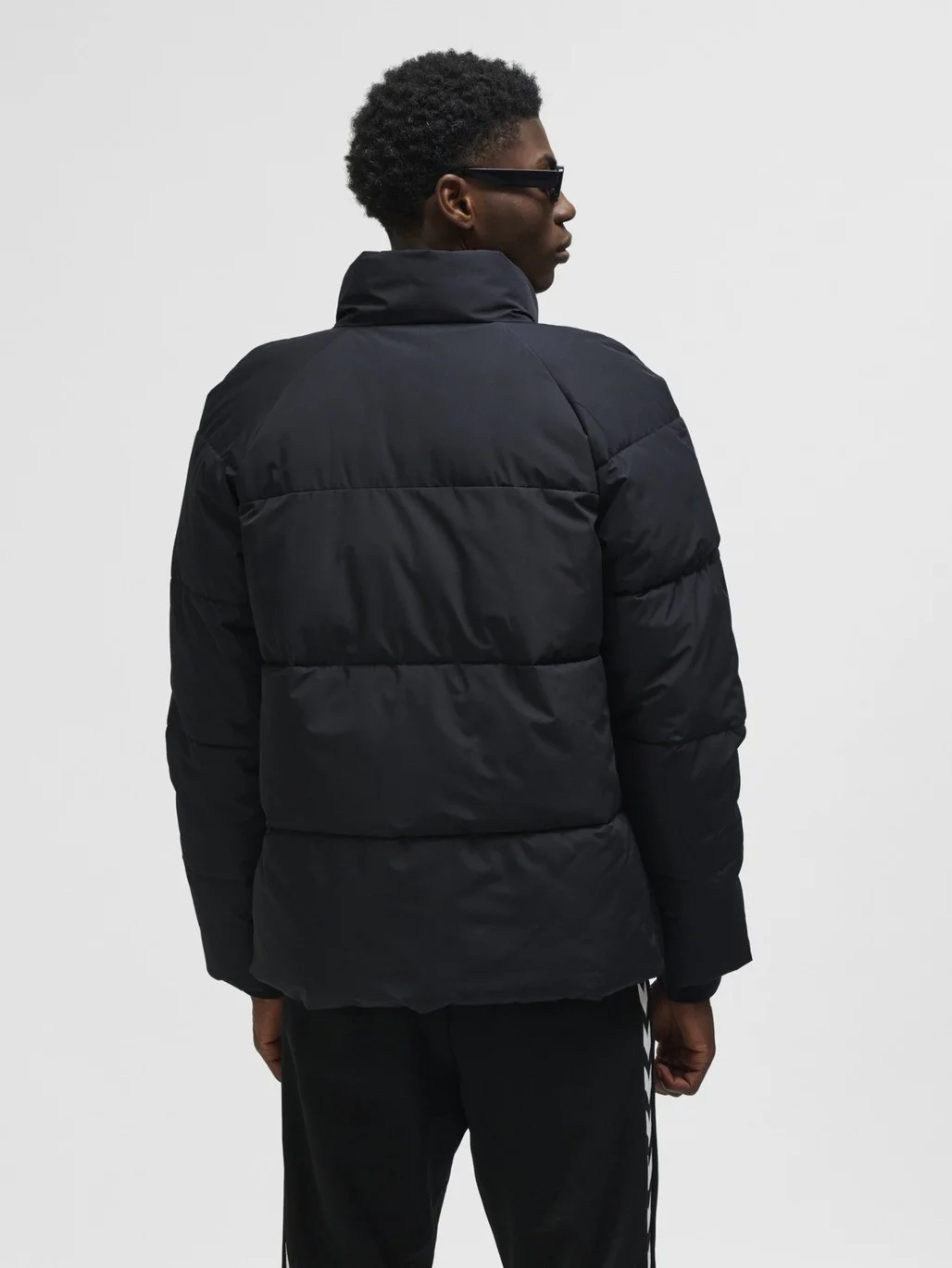 HUMMEL - hmlPUFF JACKET SHORT SPORTSWEAR HUMMEL - hmlPUFF JACKET SHORT SPORTSWEAR