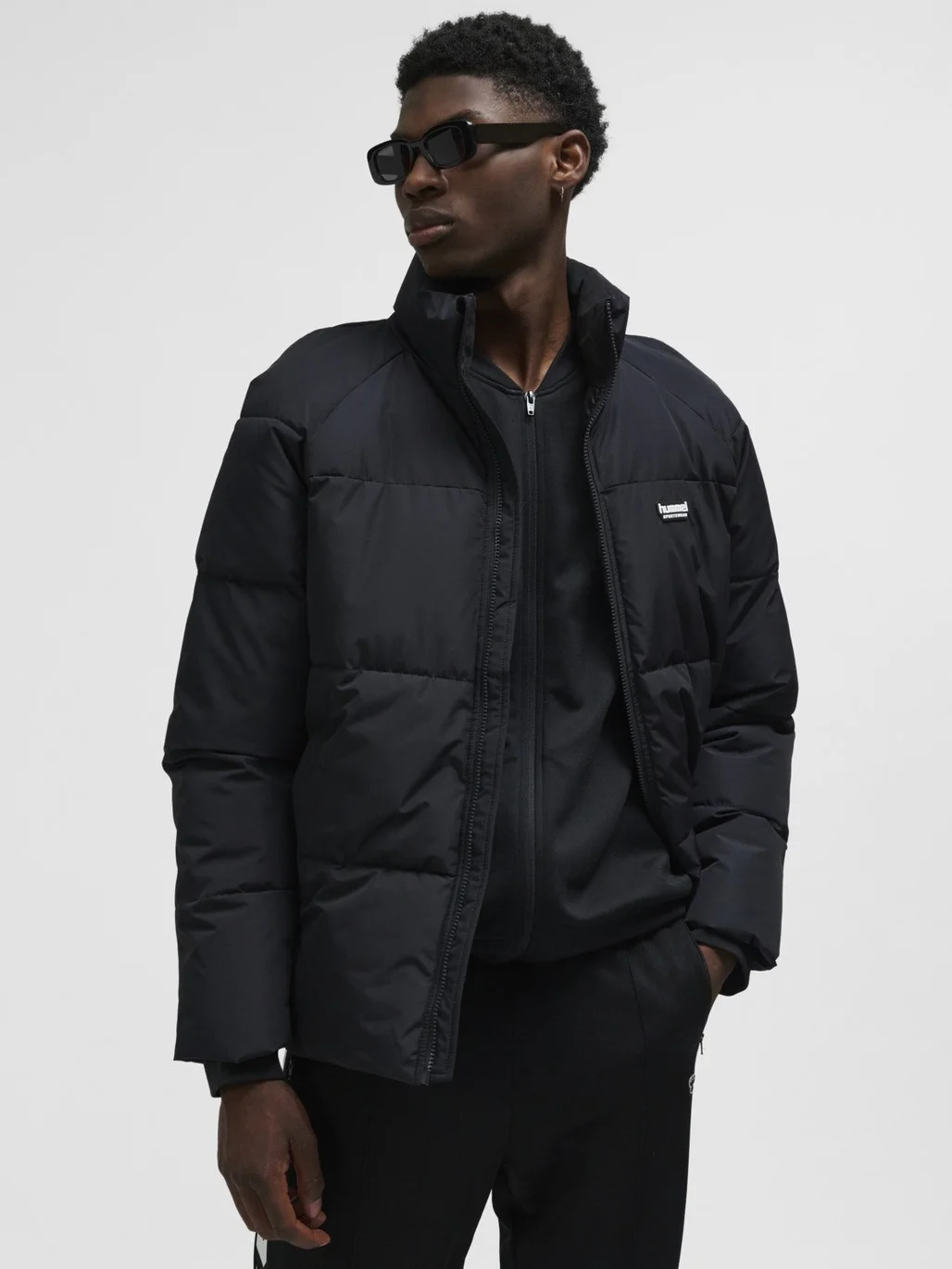 HUMMEL - hmlPUFF JACKET SHORT SPORTSWEAR HUMMEL - hmlPUFF JACKET SHORT SPORTSWEAR