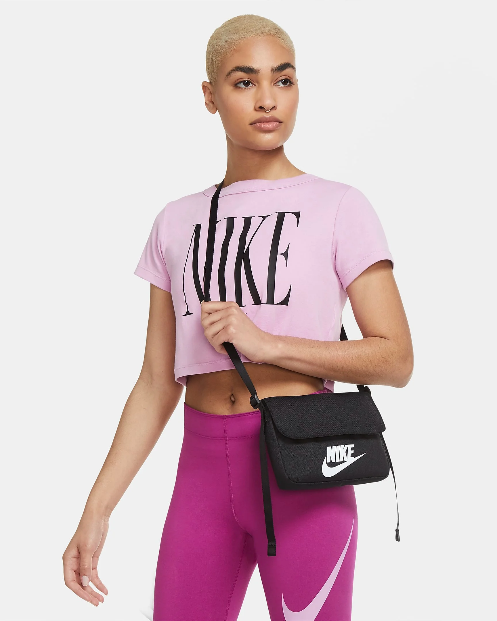 Nike - W NSW FUTURA 365 CROSSBODY Nike - W NSW FUTURA 365 CROSSBODY
