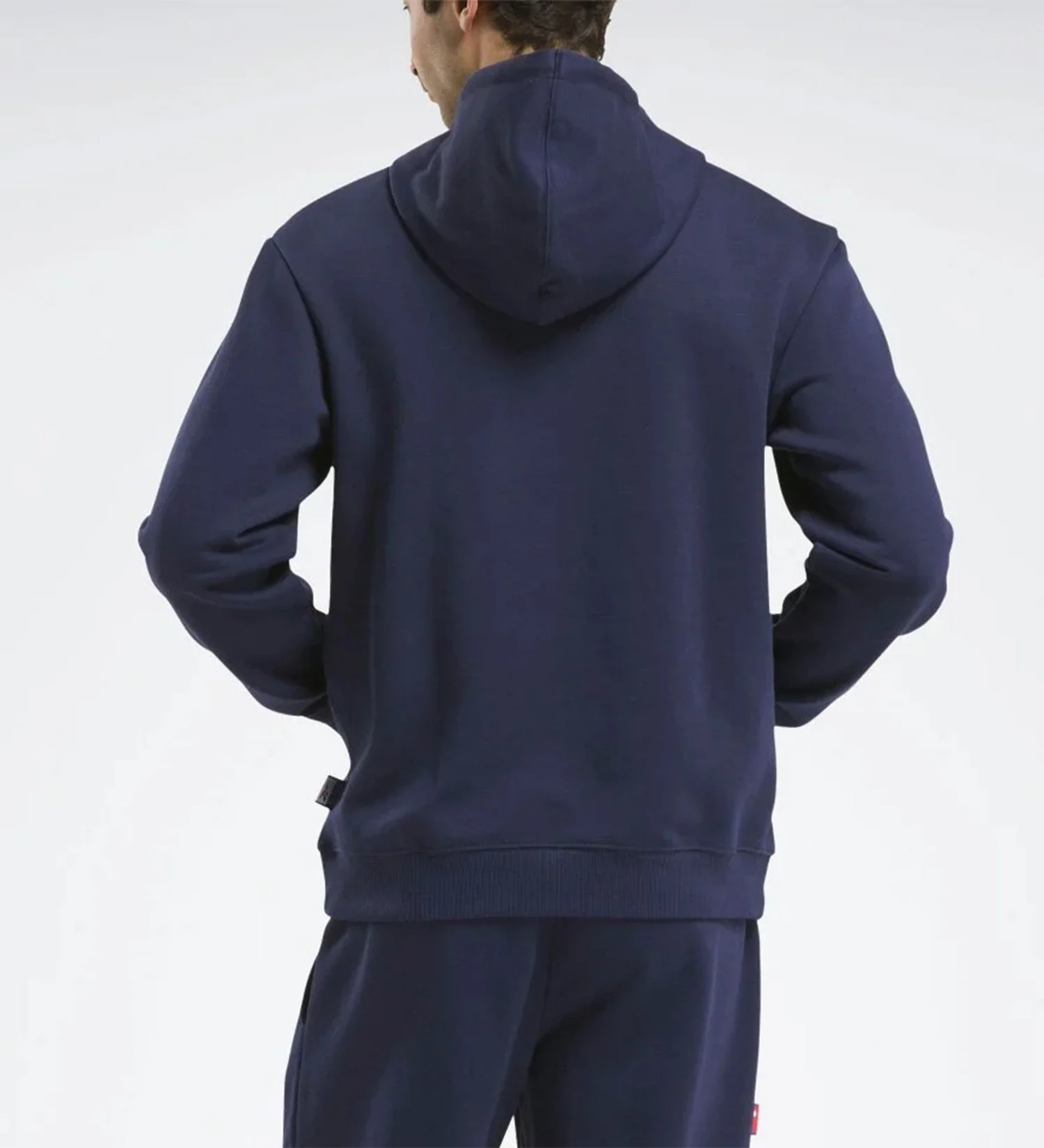 REEBOK - RI BADGE HOODIE REEBOK - RI BADGE HOODIE