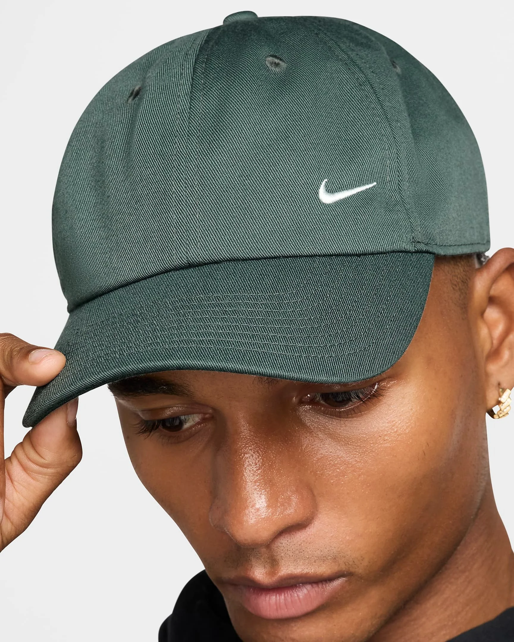 Nike - U NK CLUB CAP U CB SM SWSH L Nike - U NK CLUB CAP U CB SM SWSH L