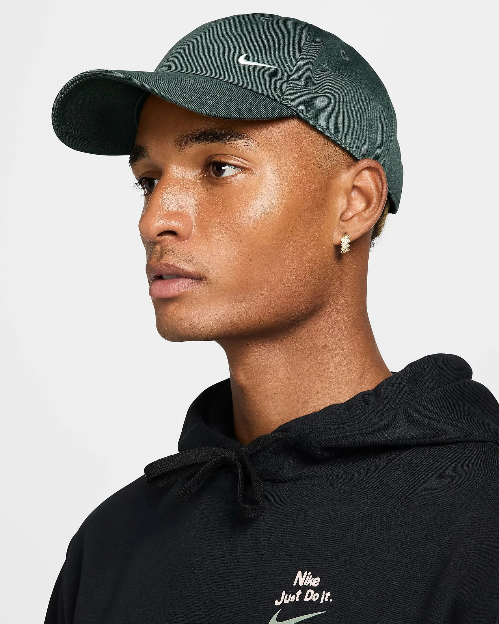 Nike - U NK CLUB CAP U CB SM SWSH L Nike - U NK CLUB CAP U CB SM SWSH L