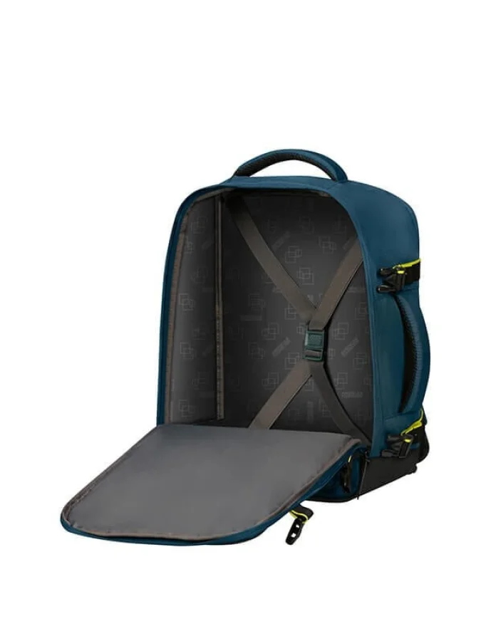 American Tourister -... 2