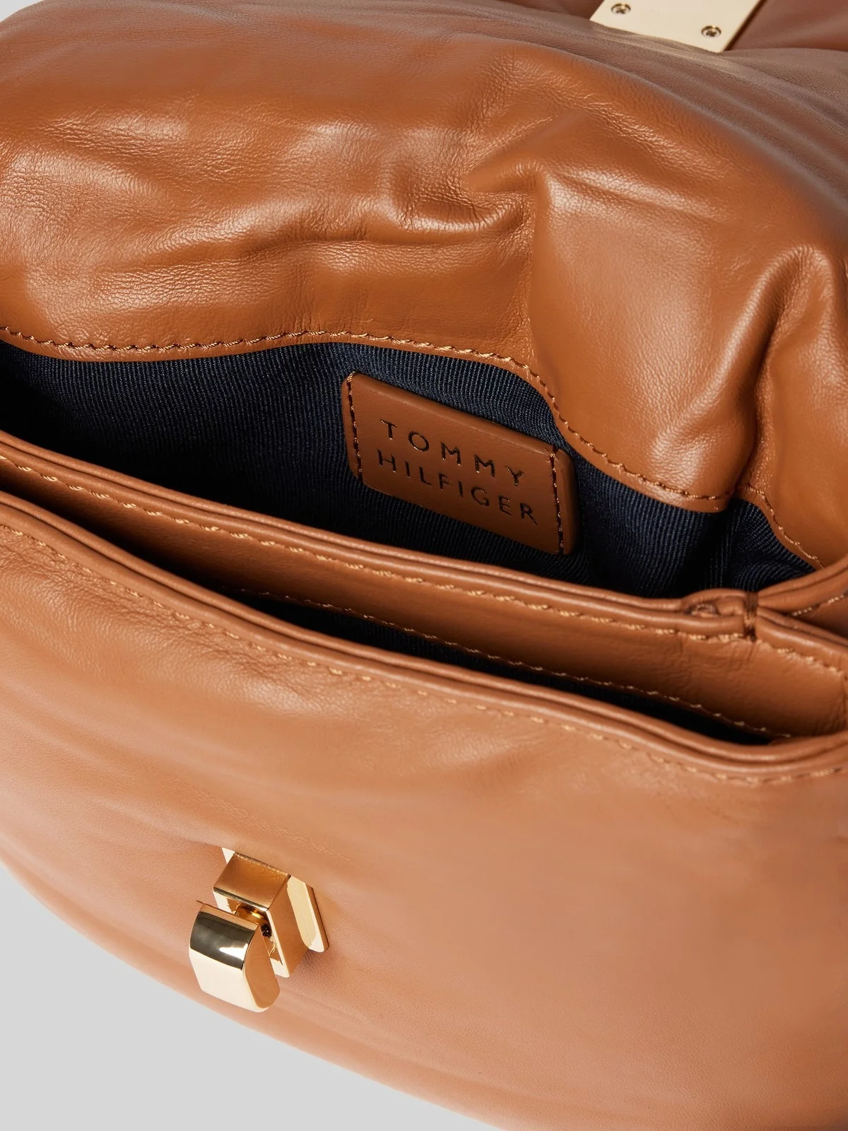 Tommy Hilfiger - SOFT LEATHER CROSSOVER Tommy Hilfiger - SOFT LEATHER CROSSOVER