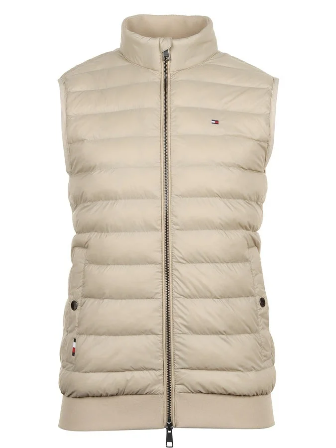 Tommy Hilfiger - MIX MEDIA...