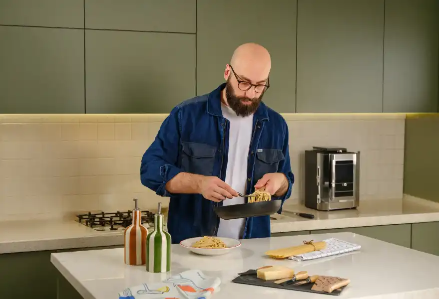 როგორ შევარჩიოთ სამზარეულოს ნივთები - შეფ-მზარეულის რჩევები -  ლაშა რამიშვილი X Dressup.ge